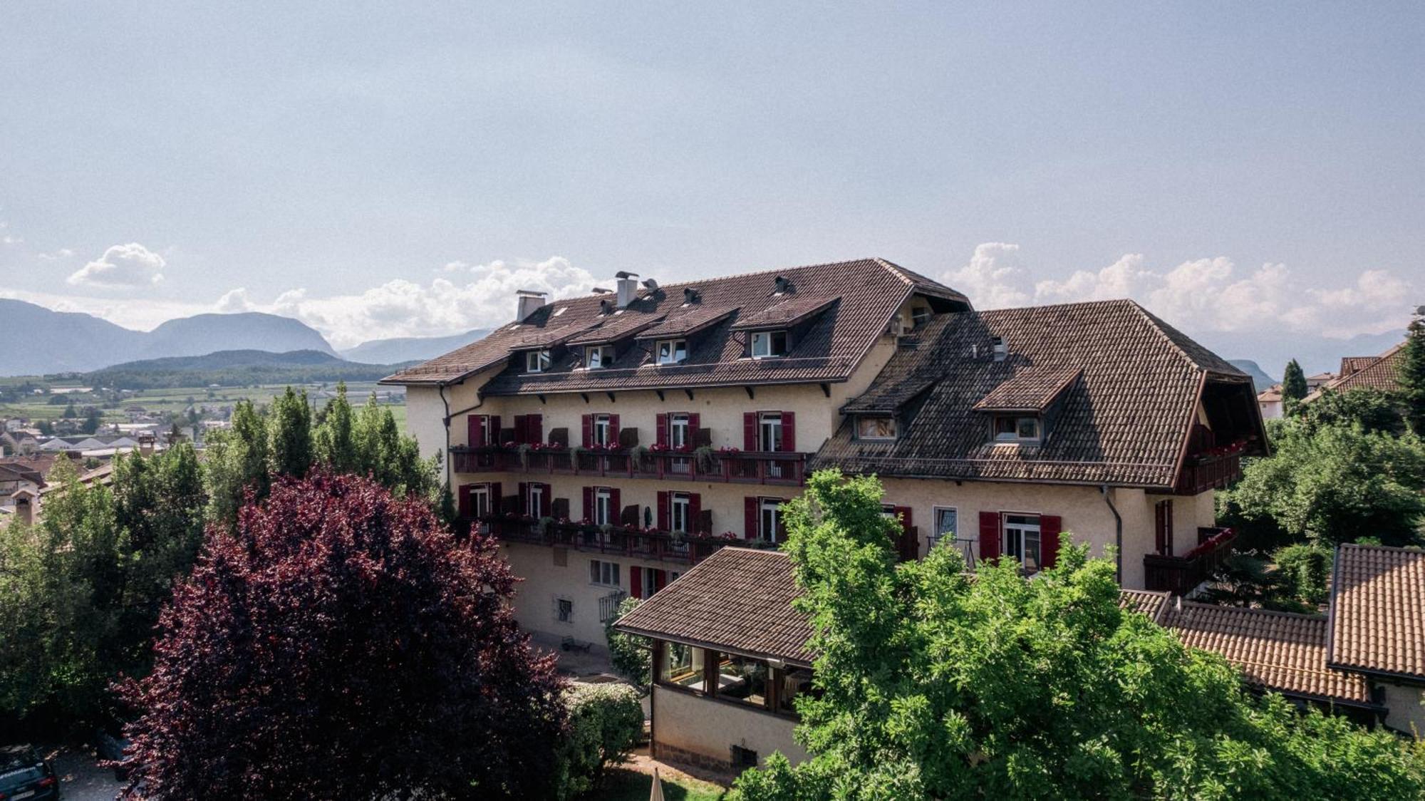 Angerburg Blumenhotel Аппиано-Сулла-Страда-дель-Вино Экстерьер фото